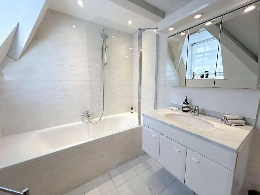 Wijnkopershuis Hendricksz Amsterdam Apartment