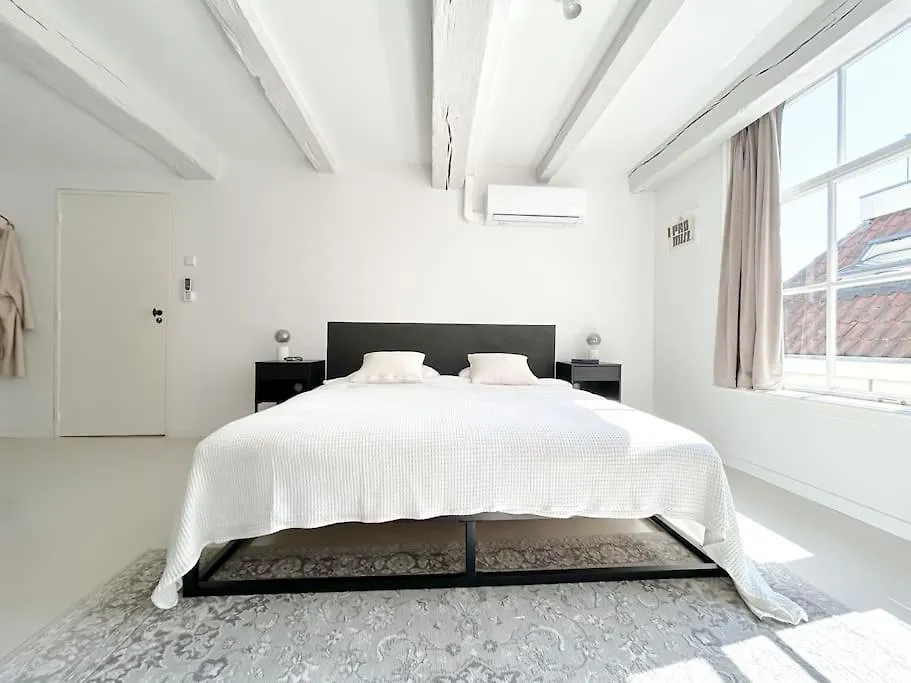 Wijnkopershuis Hendricksz Amsterdam Apartment